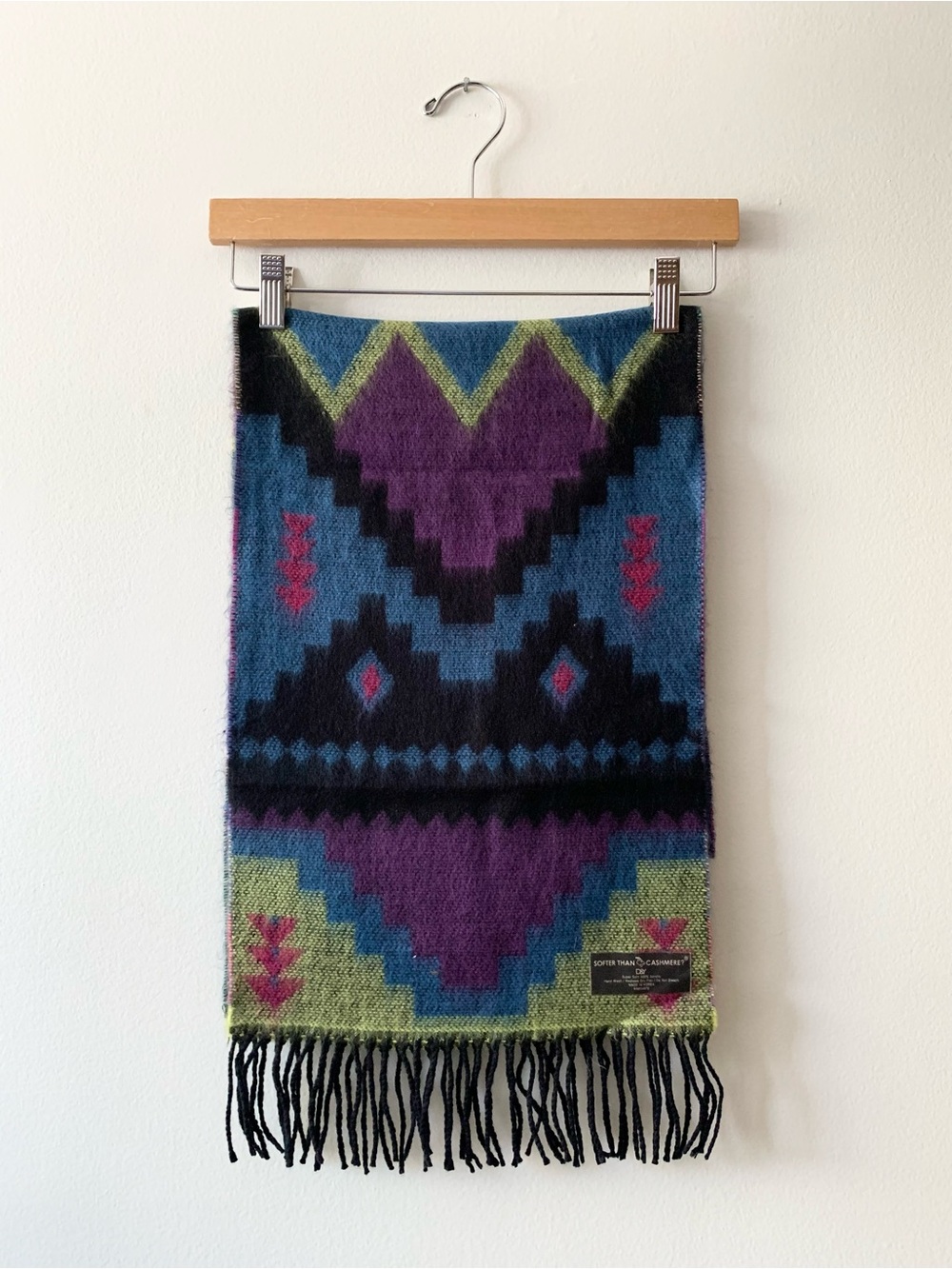 NEW D&Y Softer Than Cashmere Geometric Pattern Fringe Scarf